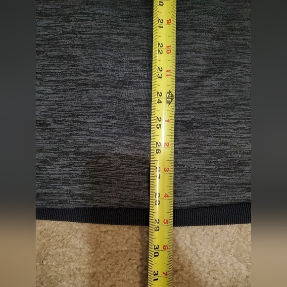 Men Black Under Armour Sweatshirt - Picture 13 of 14